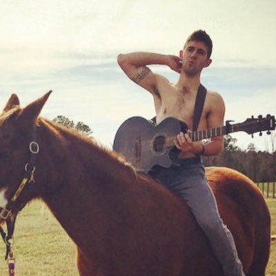 Profile Picture of Mike Saffron (@Saaaffffffff) on Twitter