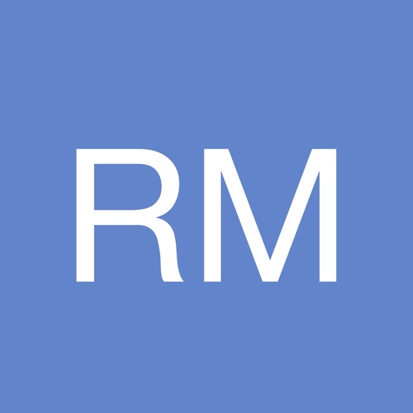 Profile Picture of Robin Mc connell (@robin131951) on Poshmark