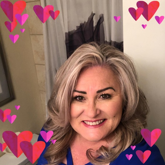 Profile Picture of Kim Pleydle (@heavensent2229) on Poshmark