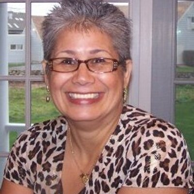 Profile Picture of Sylvia Bernal (@NiceNeatSylvia) on Twitter
