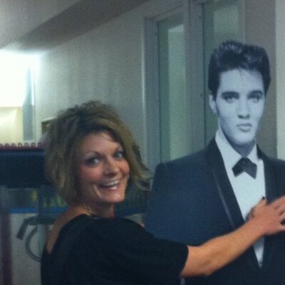 Profile Picture of Mandy Hooker (@manhook) on Twitter