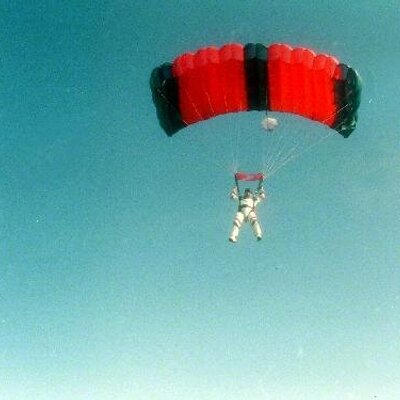 Profile Picture of Bob Eckert (@eckebob) on Twitter