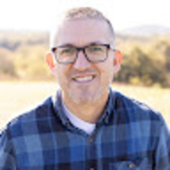 Profile Picture of Hernán J. droguett (@hjdroguett) on Poshmark