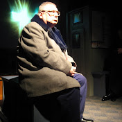Profile Picture of David Cicchelli (@TheatreDMC1) on Youtube