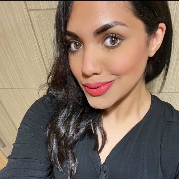 Profile Picture of Tiffany Quintero (@tqpinky) on Poshmark