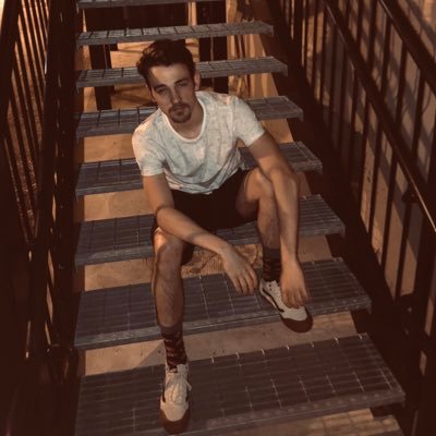 Profile Picture of Theo Jones (@theojones2019) on Twitter