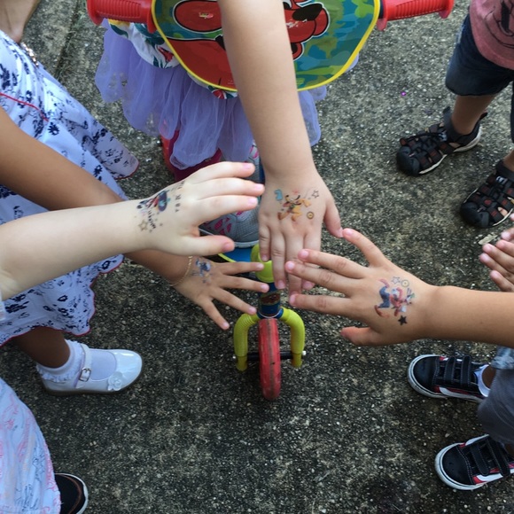 Profile Picture of Karla Caicedo (@karlacaicedo) on Poshmark