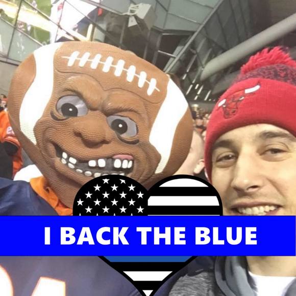 Profile Picture of Deb Burns (@johnnybravotp) on Poshmark