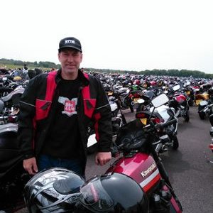 Profile Picture of Paul Treadwell (@paultreadders) on Twitter