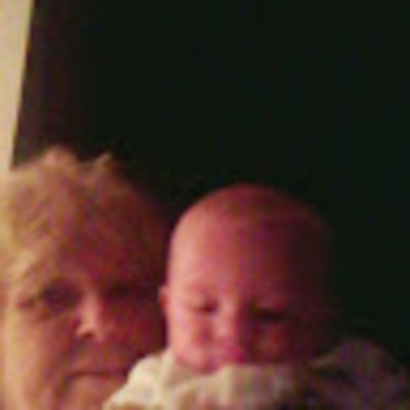 Profile Picture of Ida Loyd (@idaloyd8) on Poshmark