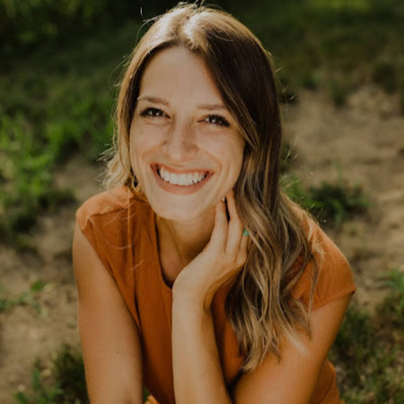 Profile Picture of Christy Marsalese realtor (@christymarsales) on Poshmark