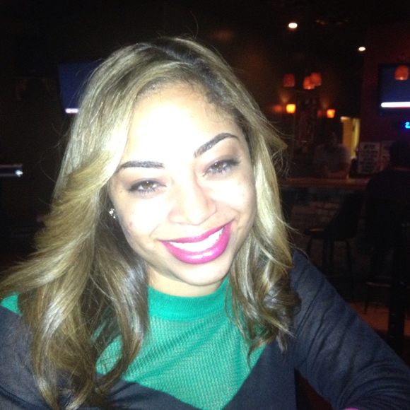 Profile Picture of Ceyon Fontenette (@ceyon) on Poshmark