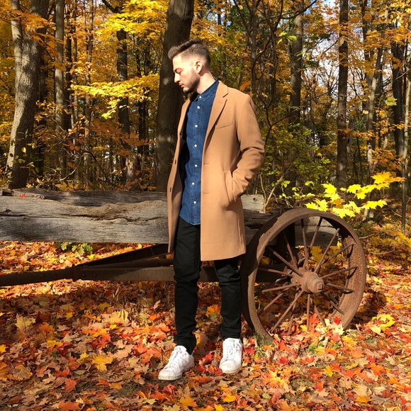 Profile Picture of Dylan Bonitatibus (@_dylanb) on Poshmark