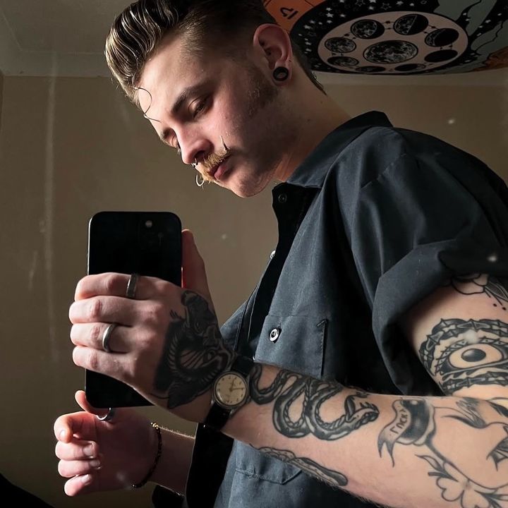 joe - Tiktok Profile Picture of joe (@@joehollowayy) on Tiktok