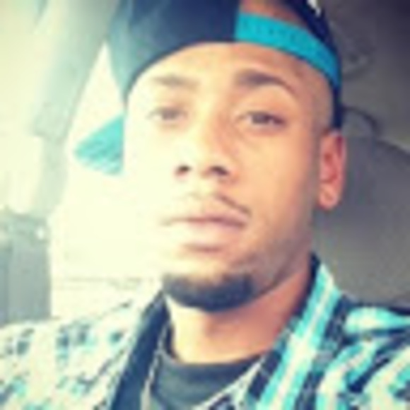 Profile Picture of William prescardo Gresham (@willgresham491) on Poshmark