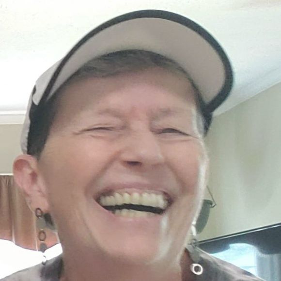 Profile Picture of Joanne Hios (@joannehios) on Poshmark