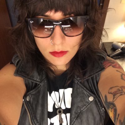 Profile Picture of Laura Valentine (@LauraPetracca) on Twitter