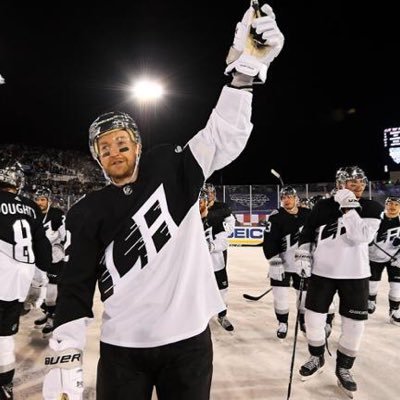 Profile Picture of Steven Barnes (@CaptCavemannn) on Twitter