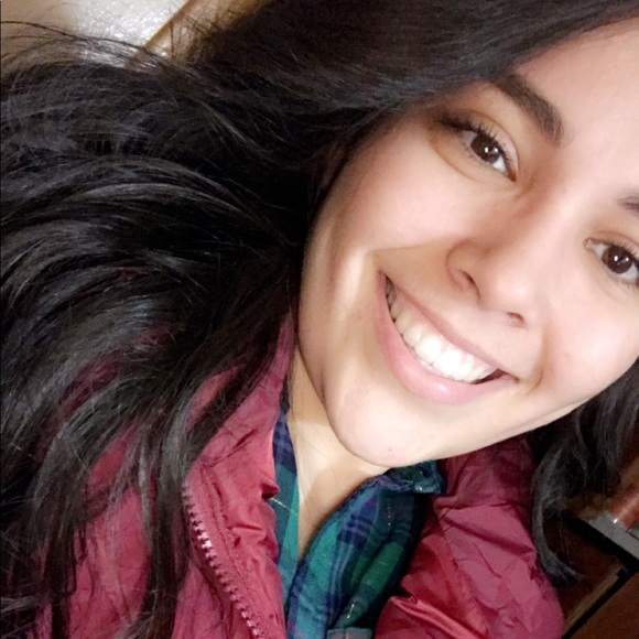 Profile Picture of Emireth Monarrez (@emirethmonarrez) on Poshmark