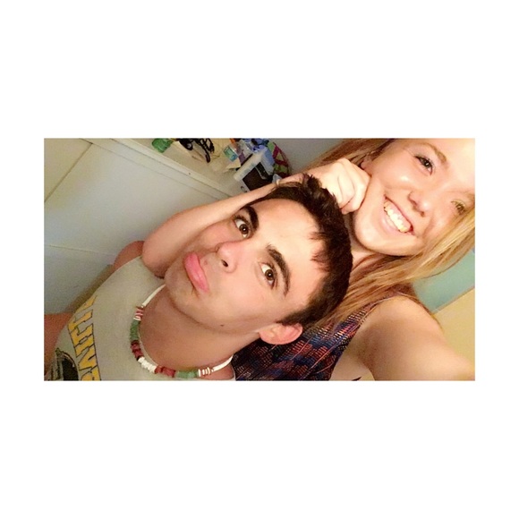 Profile Picture of Leah Ewing (@leahewing0) on Poshmark