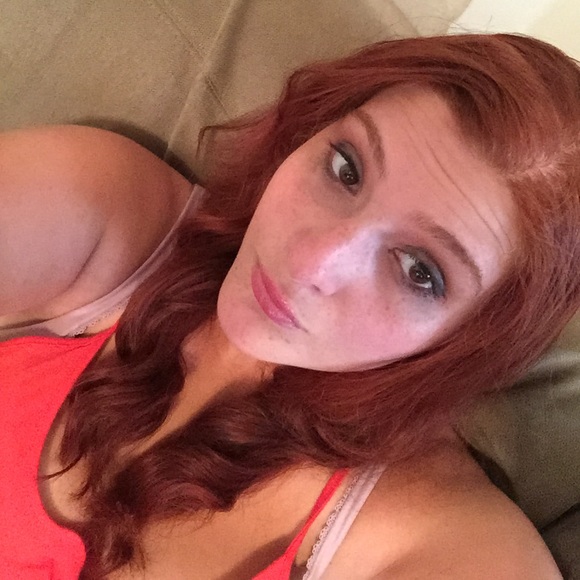 Profile Picture of Billie Denisco (@billiedeniaco1) on Poshmark