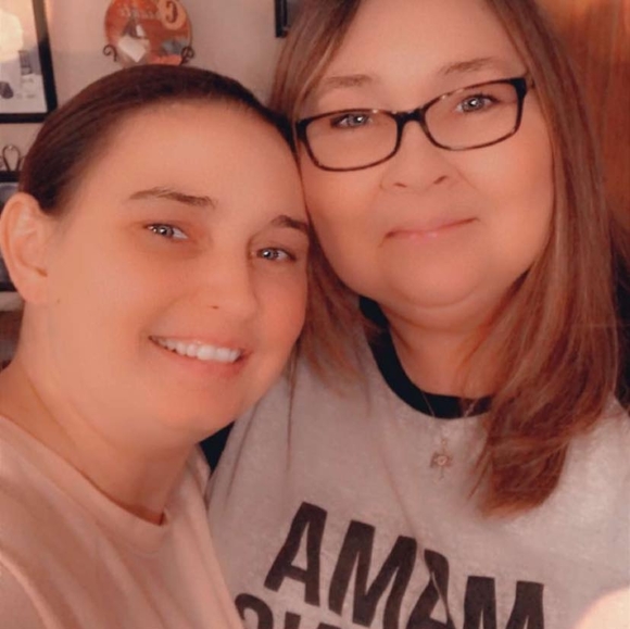 Profile Picture of Debbie Sellers (@debbiedaus) on Poshmark