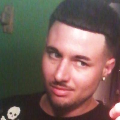 Zachariah Fox - Twitter Profile Picture of Zachariah Fox (@krispee1985) on Twitter