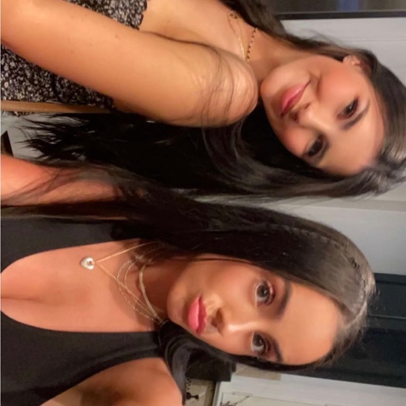 Profile Picture of Hannah Dowling (@hannahdow513) on Poshmark