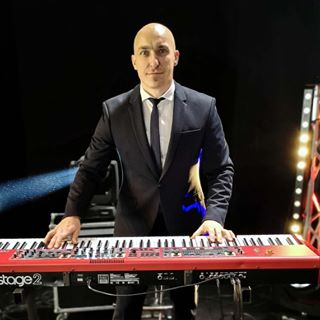 Profile Picture of BellaNotte Zbigniew Stypiński (@bellanotteband) on Facebook