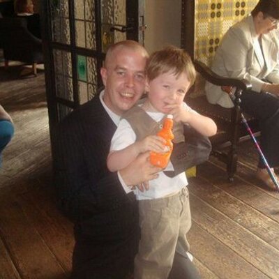 Profile Picture of Dave Lampard (@DaveLampard) on Twitter