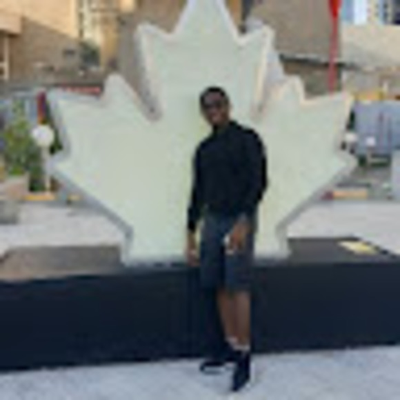 Profile Picture of Akintayo Akindele (@akintie2000) on Poshmark