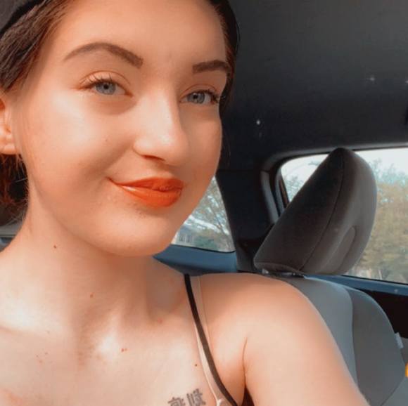 Profile Picture of Azalyn Neiter (@azalyn00) on Poshmark