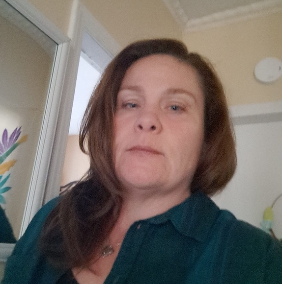 Profile Picture of Heather Billings (@heatherbilli678) on Poshmark
