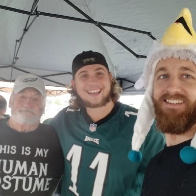 Profile Picture of Dan Decker (@ddecker117) on Twitter