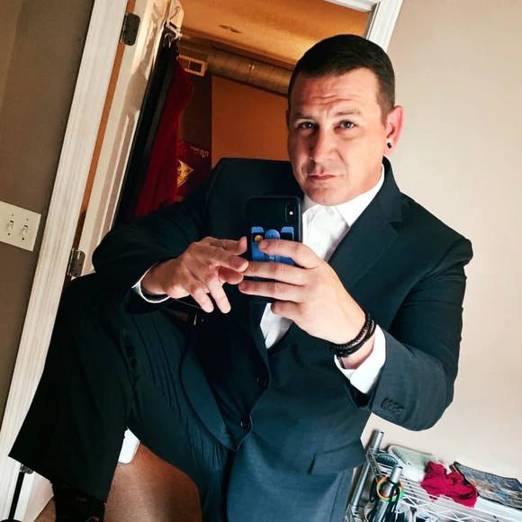 Profile Picture of Dennis Frizzelle (@dfrizzy) on Poshmark