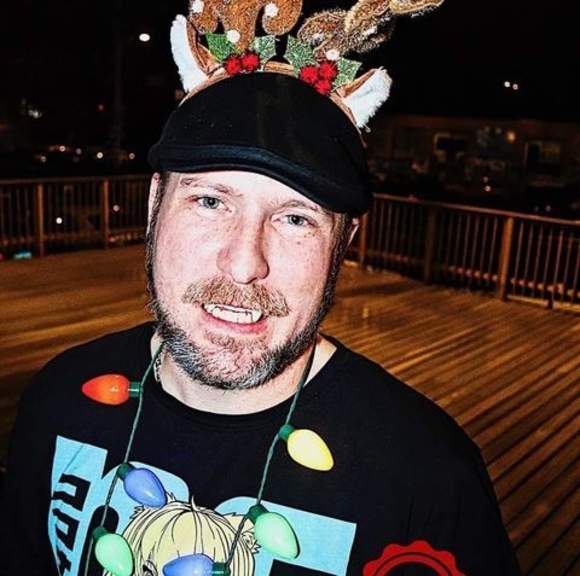 Profile Picture of David Osborne (@cheshykat) on Poshmark