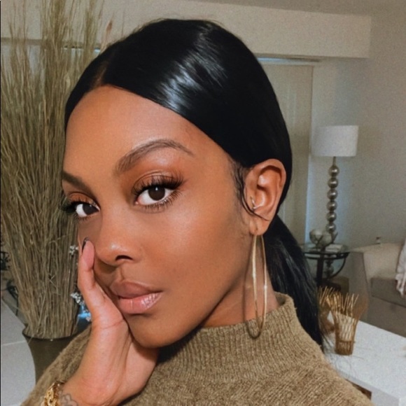 Profile Picture of Kamilah Grant (@kgrant1288) on Poshmark