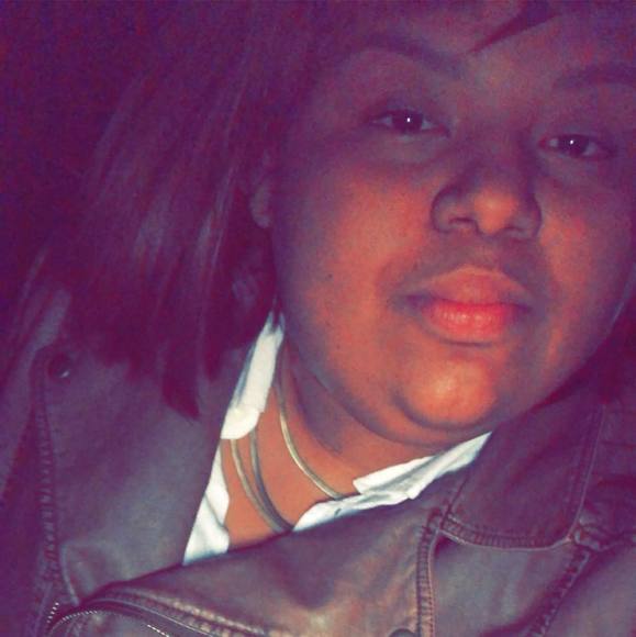 Profile Picture of Kim Moreno (@morenokim95) on Poshmark