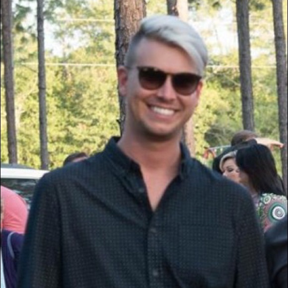 Profile Picture of Adam Kerns (@adamk0714) on Poshmark