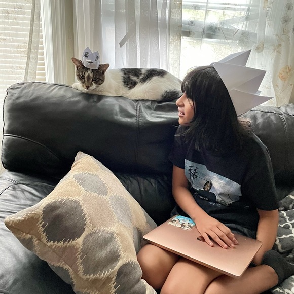 Profile Picture of Gladis De paz (@gmdreamer_1021) on Poshmark