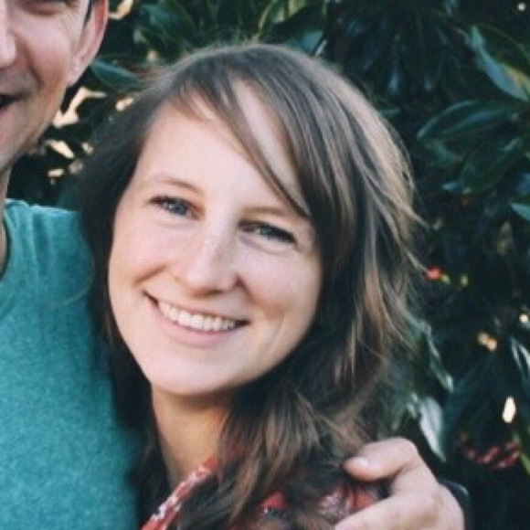 Profile Picture of Hannah Shackelford (@hashackelford) on Poshmark