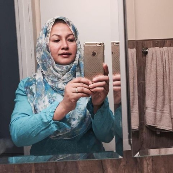 Profile Picture of Nasima Uddin (@nasimauddin) on Poshmark