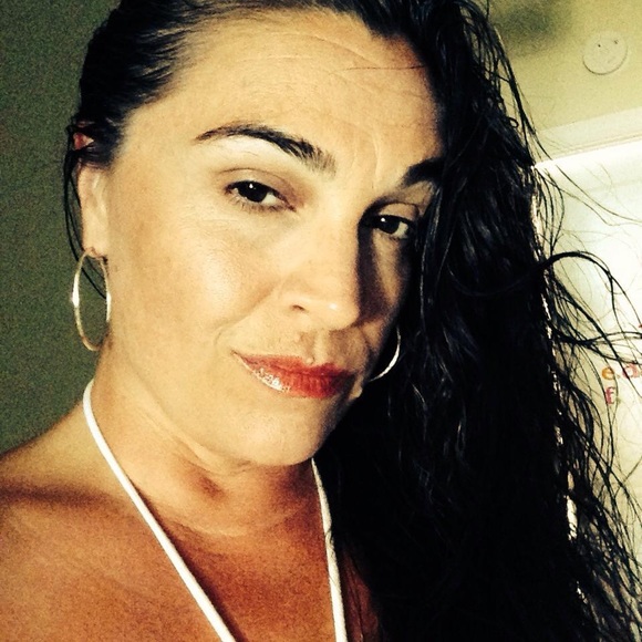 Profile Picture of Christie Mccombs (@christiemccombs) on Poshmark