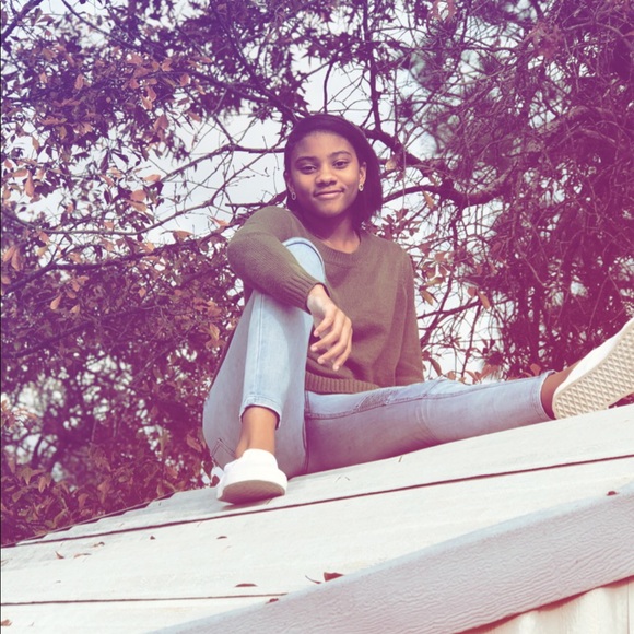 Profile Picture of Makaylah Dunn (@makaylahdunn) on Poshmark