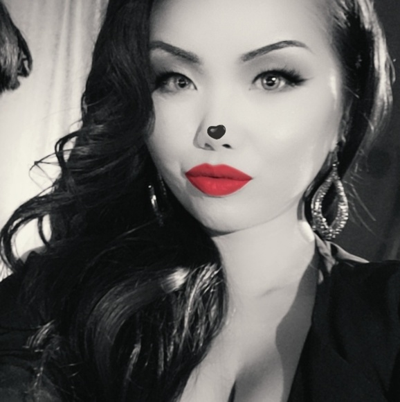 Profile Picture of Ka Thor (@zakroth) on Poshmark