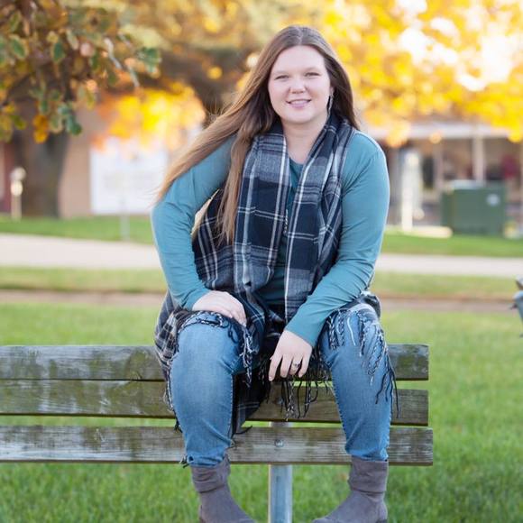 Profile Picture of Haley Briddle (@hbriddle) on Poshmark