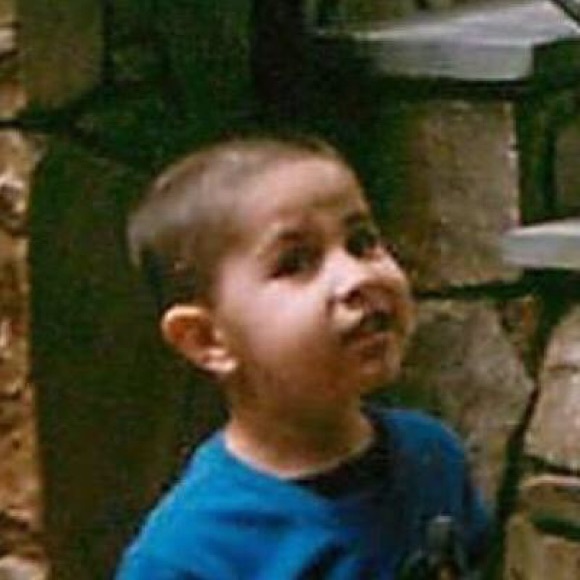 Profile Picture of Dylan Silva (@dylansilva) on Poshmark