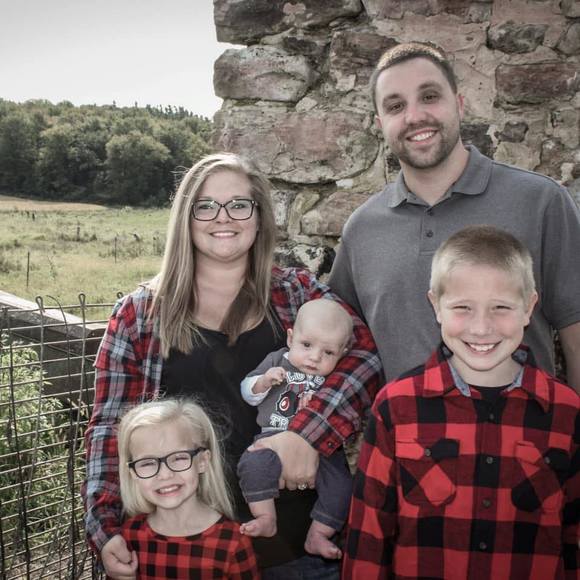 Profile Picture of Kelli Janusheske (@kelli_jo_28) on Poshmark