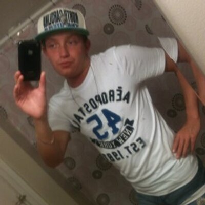 Profile Picture of Garrett Connors (@garbearr_) on Twitter