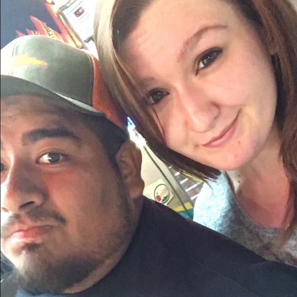 Profile Picture of Ariel Lupton (@alupton42494) on Poshmark